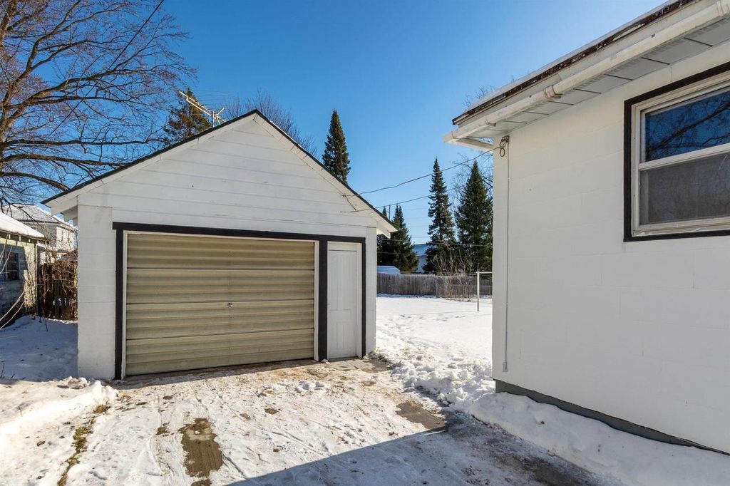 Photo of 718 Maiden LANE, Shawano, WI 54166 (MLS # 22505798)