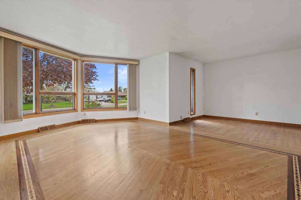 Photo of 3182 Kettle Moraine PARKWAY, Hubertus, WI 53033 (MLS # 1962164)
