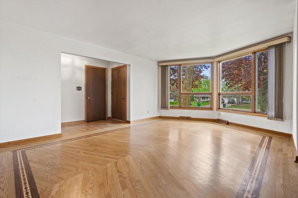 Photo of 3182 Kettle Moraine PARKWAY, Hubertus, WI 53033 (MLS # 1962164)