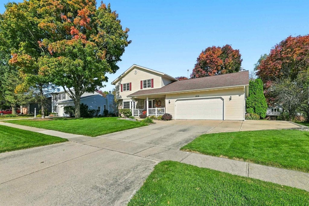 Photo of 1602 Manchester CROSSING, Waunakee, WI 53597 (MLS # 2034576)