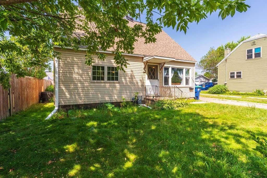 Photo of 1242 S 9th AVENUE, Wausau, WI 54401 (MLS # 22603508)