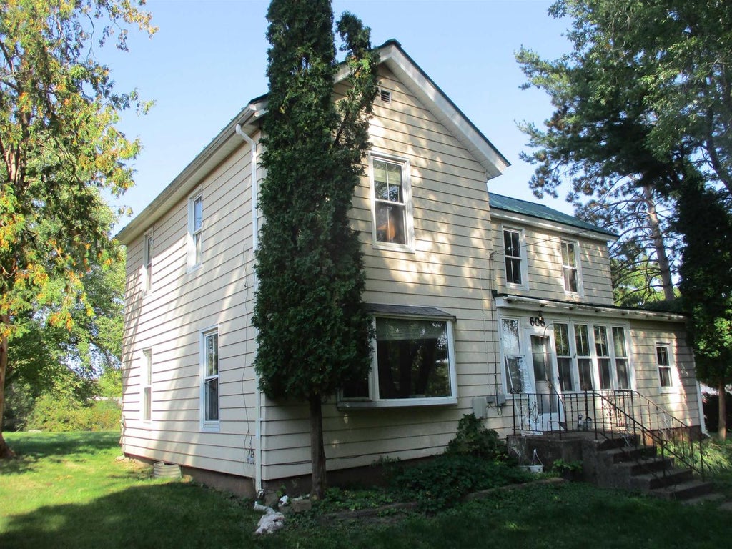 Photo of 608 La Valle STREET, Reedsburg, WI 53959 (MLS # 2009042)