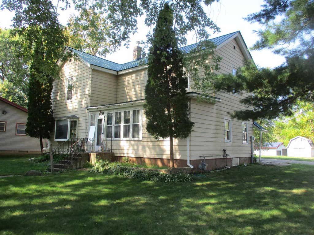 Photo of 608 La Valle STREET, Reedsburg, WI 53959 (MLS # 2009042)
