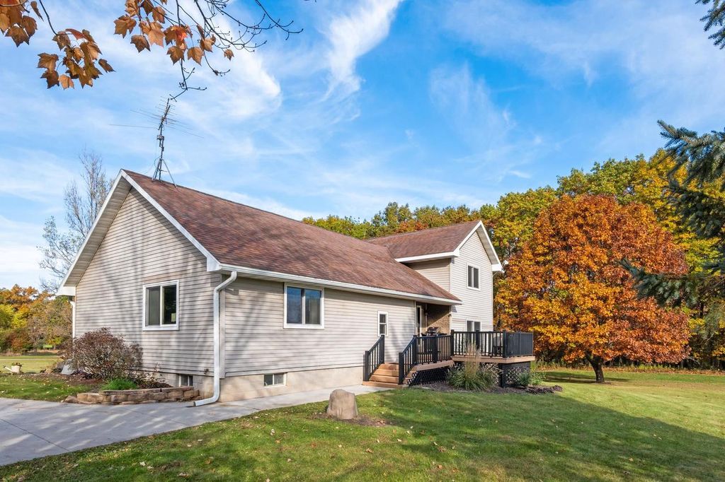 Photo of N5664 Sondalle LANE, Princeton, WI 54968 (MLS # 2018874)