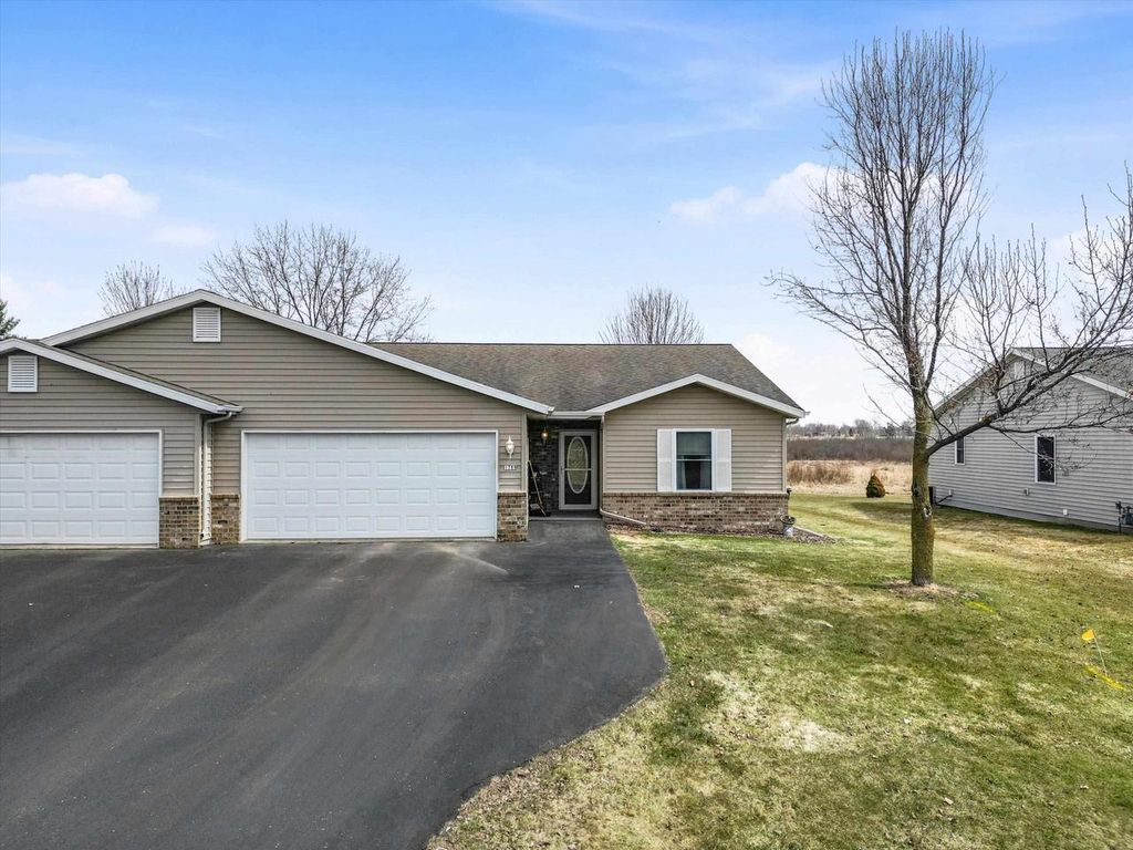 Photo of 1709 N Hume AVENUE, Marshfield, WI 54449 (MLS # 22601422)