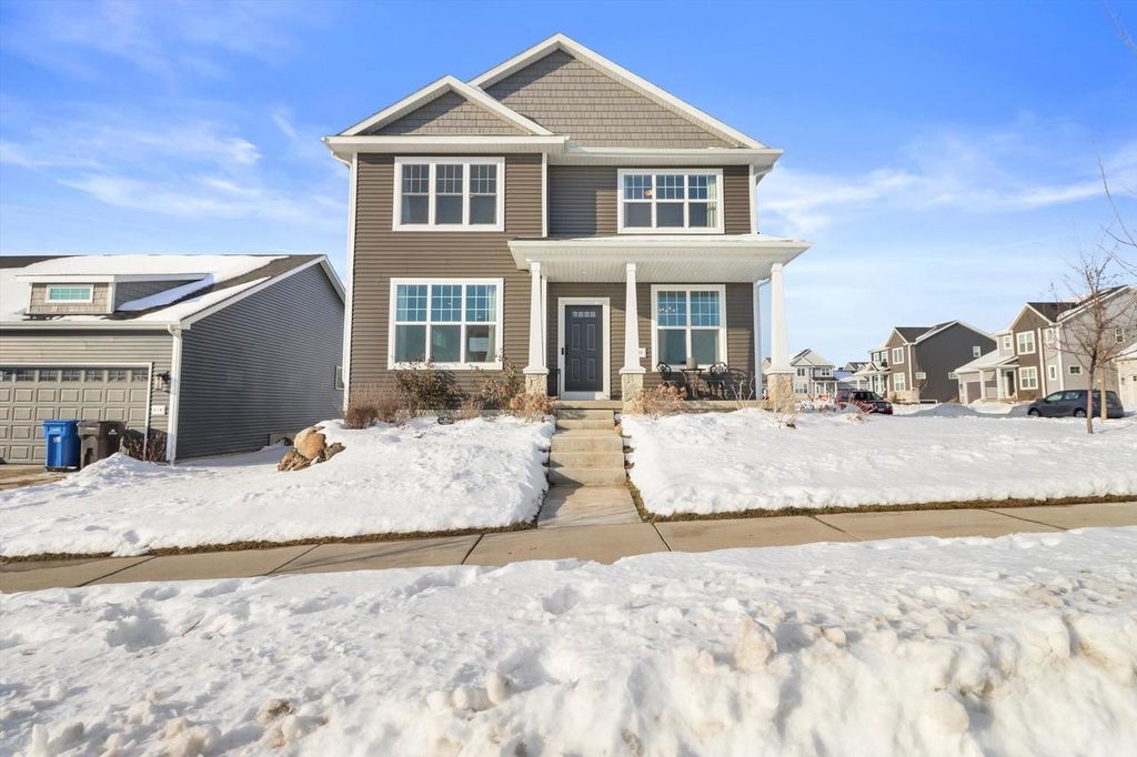 Photo of 521 Patrick AVENUE, Waunakee, WI 53597 (MLS # 2013895)