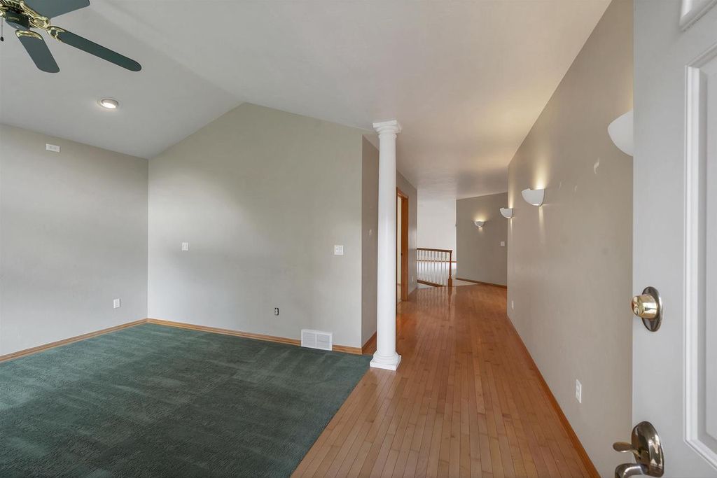Photo of 518 N Langlade COURT, Green Bay, WI 54301 (MLS # 50325458)