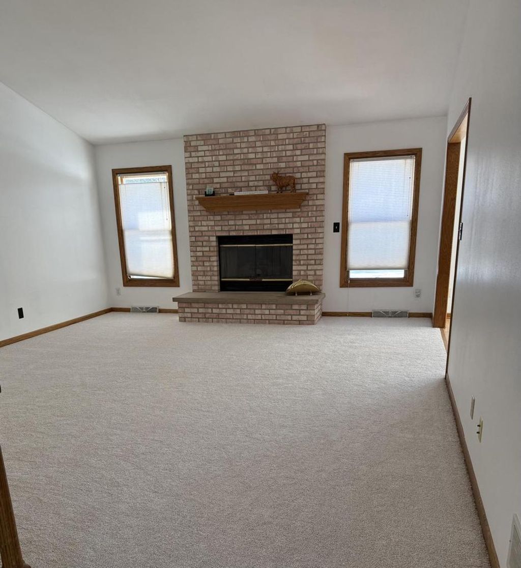 Photo of S85W19635 Colonial COURT, Muskego, WI 53150 (MLS # 1947116)