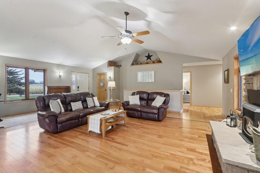 Photo of N1639 Fjord CIRCLE, Prairie Du Sac, WI 53578 (MLS # 2012780)