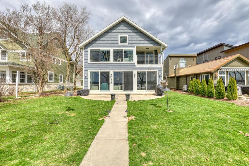 Photo of 23907 Oakwood LANE, Kansasville, WI 53139 (MLS # 1958195)