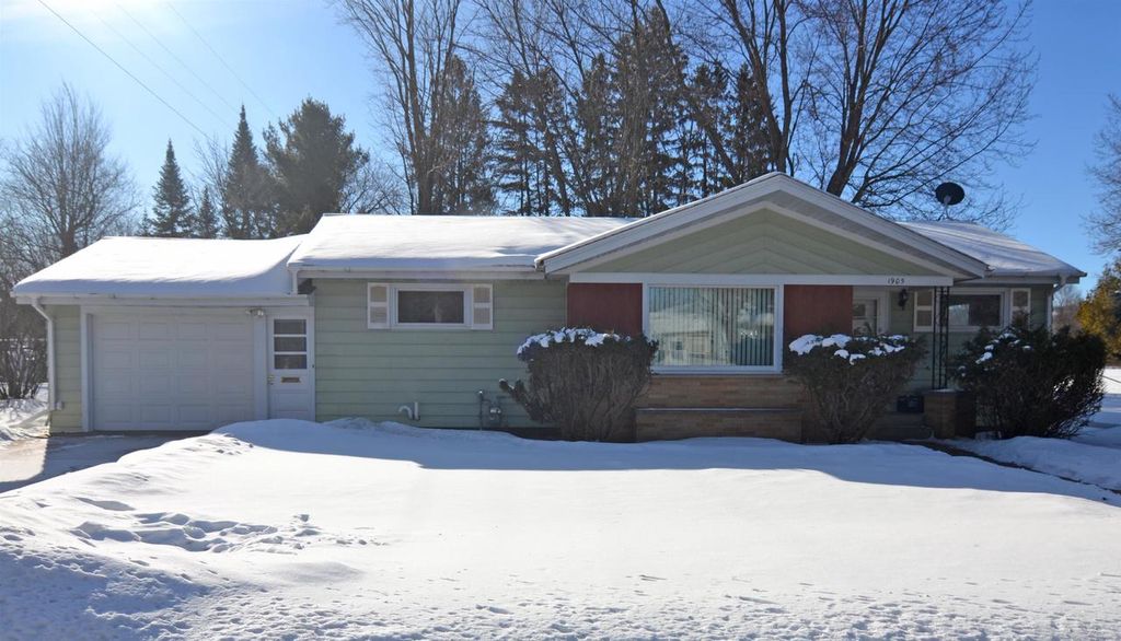 Photo of 1905 Rosecrans STREET, Wausau, WI 54401 (MLS # 22600372)