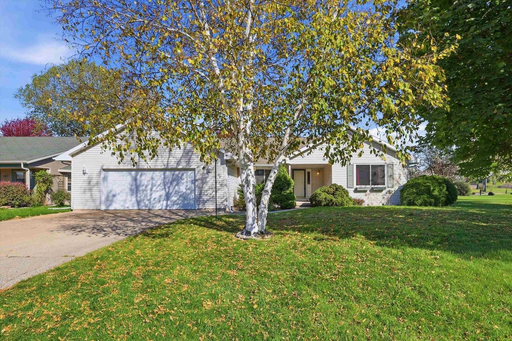 Photo of W4716 Nature COURT, Sherwood, WI 54169 (MLS # 50334096)