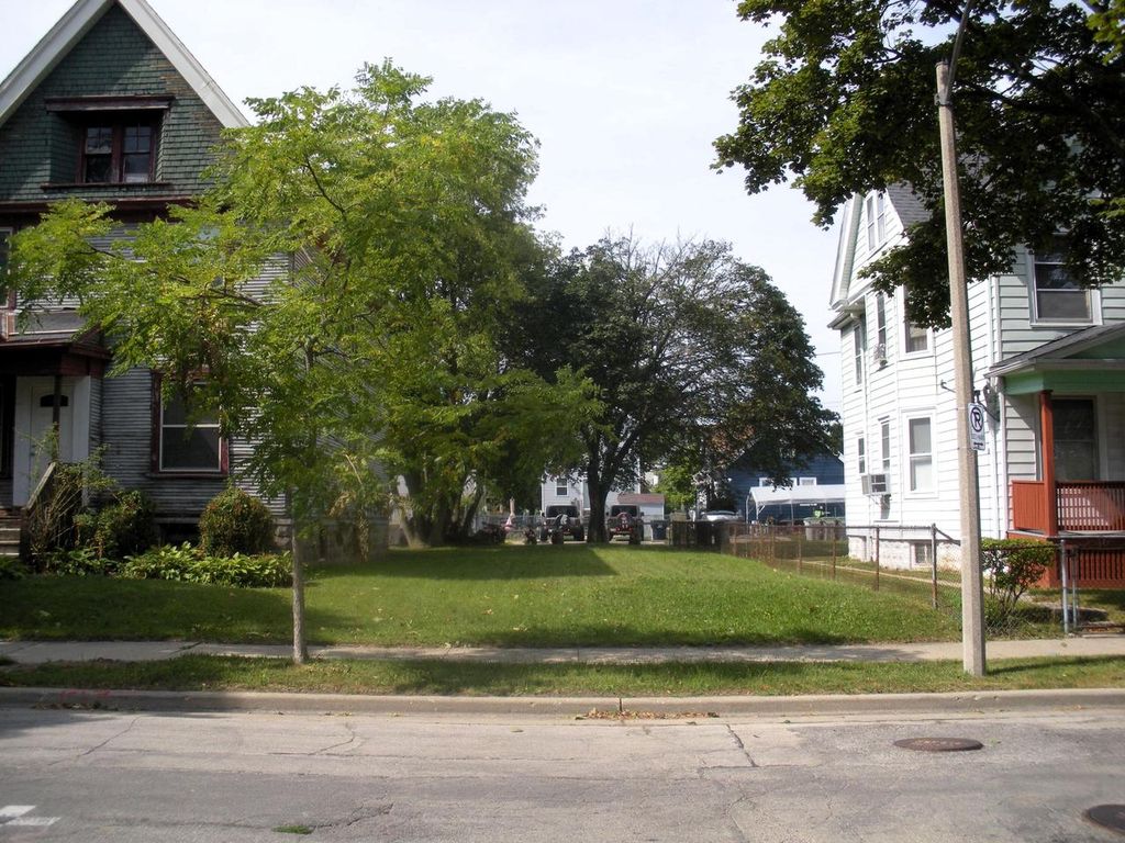 Photo of 3711 N 1st STREET #3713, Milwaukee, WI 53212 (MLS # 1935176)