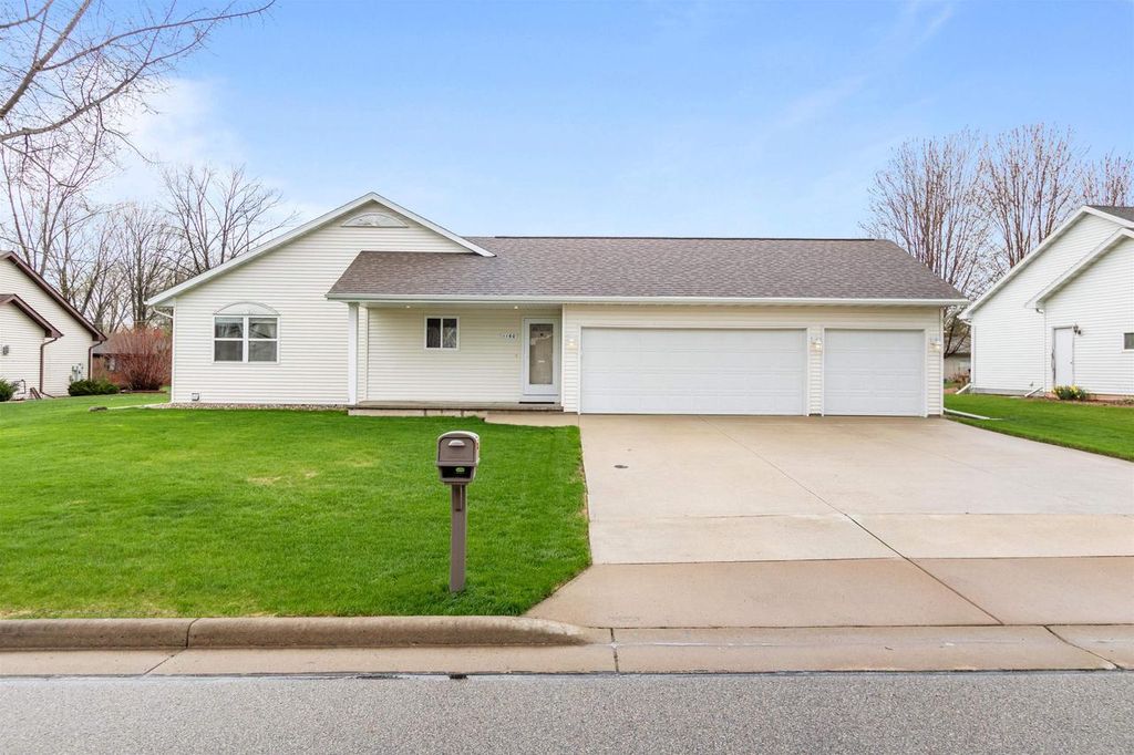Photo of 1160 Harold DRIVE, Menasha, WI 54952 (MLS # 50324411)