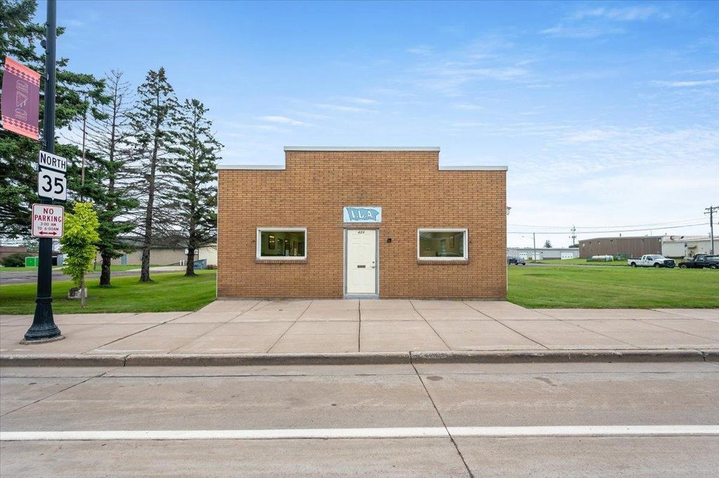 Photo of 424 Tower AVENUE, Superior, WI 54880 (MLS # 6122118)