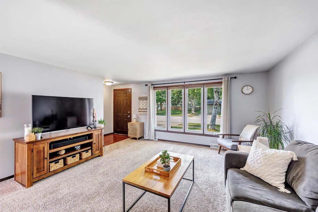 Photo of 1125 Stine WAY, De Pere, WI 54115 (MLS # 50331420)