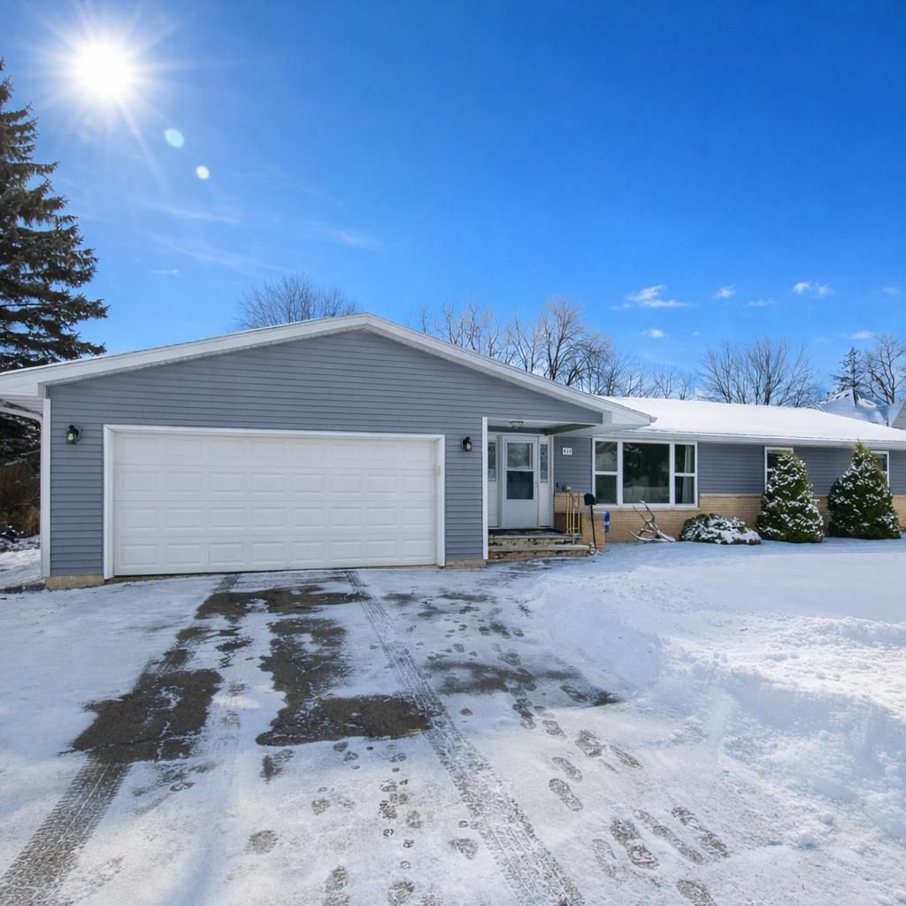 Photo of 428 Lincoln STREET, Seymour, WI 54165 (MLS # 50320830)