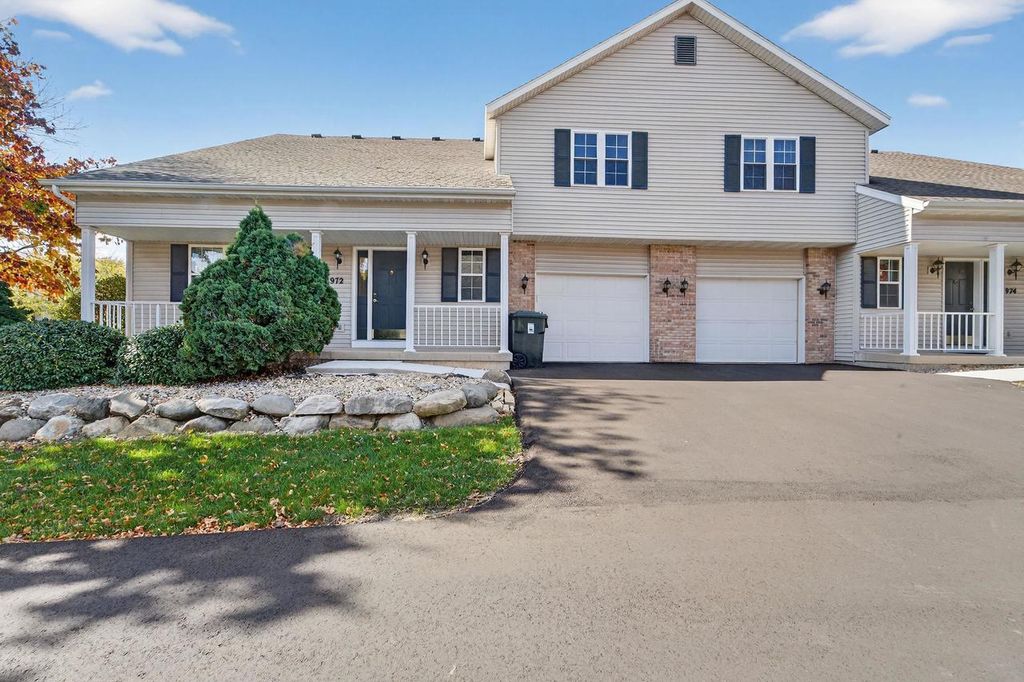 Photo of 972 Chandler LANE, Sun Prairie, WI 53590 (MLS # 2011962)