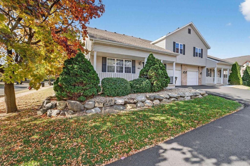 Photo of 972 Chandler LANE, Sun Prairie, WI 53590 (MLS # 2011962)