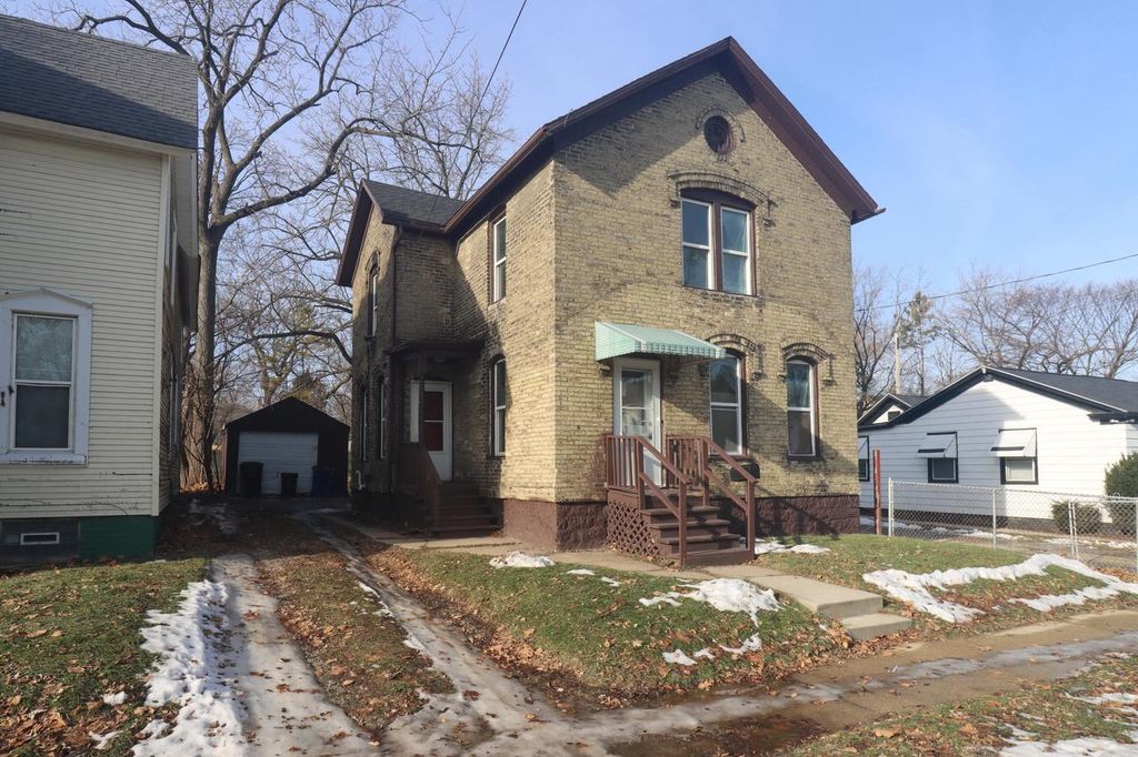 Photo of 1422 Geneva STREET, Racine, WI 53404 (MLS # 1945743)