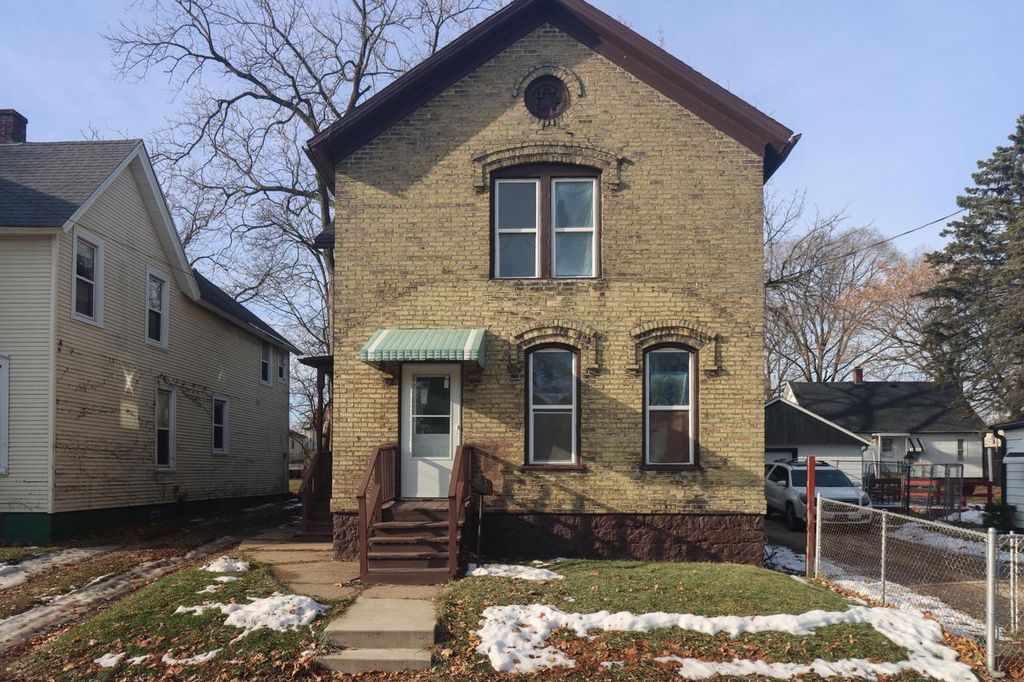 Photo of 1422 Geneva STREET, Racine, WI 53404 (MLS # 1945743)