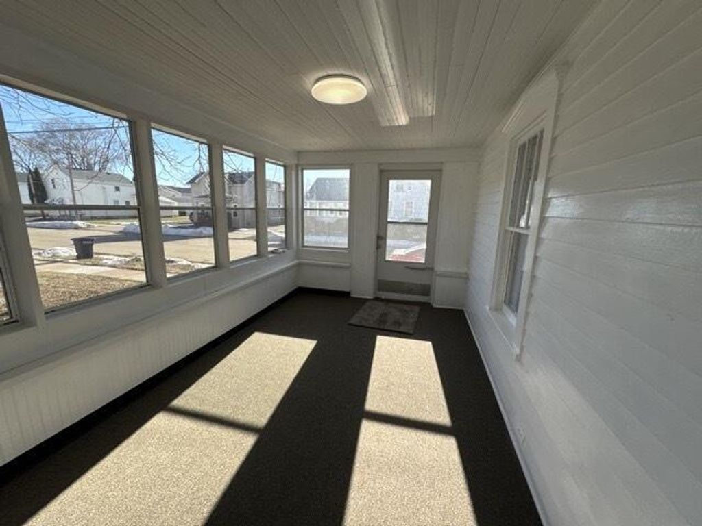 Photo of 644 644 W 6th AVENUE, Oshkosh, WI 54902 (MLS # 1947190)