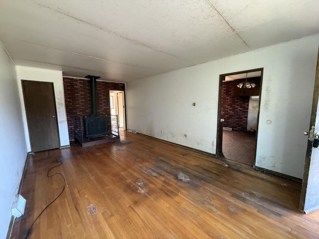 Photo of 8208 W Keefe AVENUE, Milwaukee, WI 53222 (MLS # 1958914)