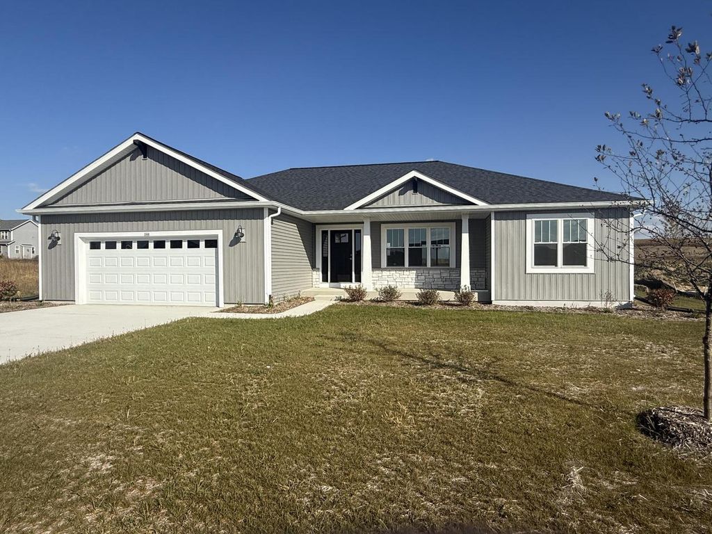 Photo of 344 Ridgeview DRIVE, Lake Mills, WI 53551 (MLS # 1939147)