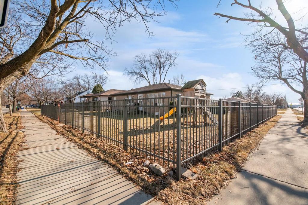 Photo of 1626 Lilac STREET, Green Bay, WI 54302 (MLS # 50321411)