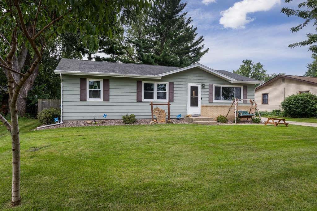 Photo of 1748 Windsor COURT, Beloit, WI 53511 (MLS # 2030633)
