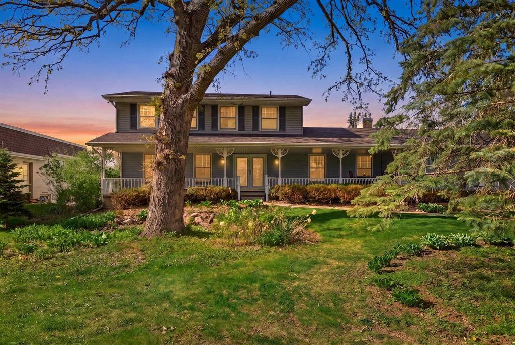 Photo of 1542 Comanche GLEN, Madison, WI 53704 (MLS # 2022847)