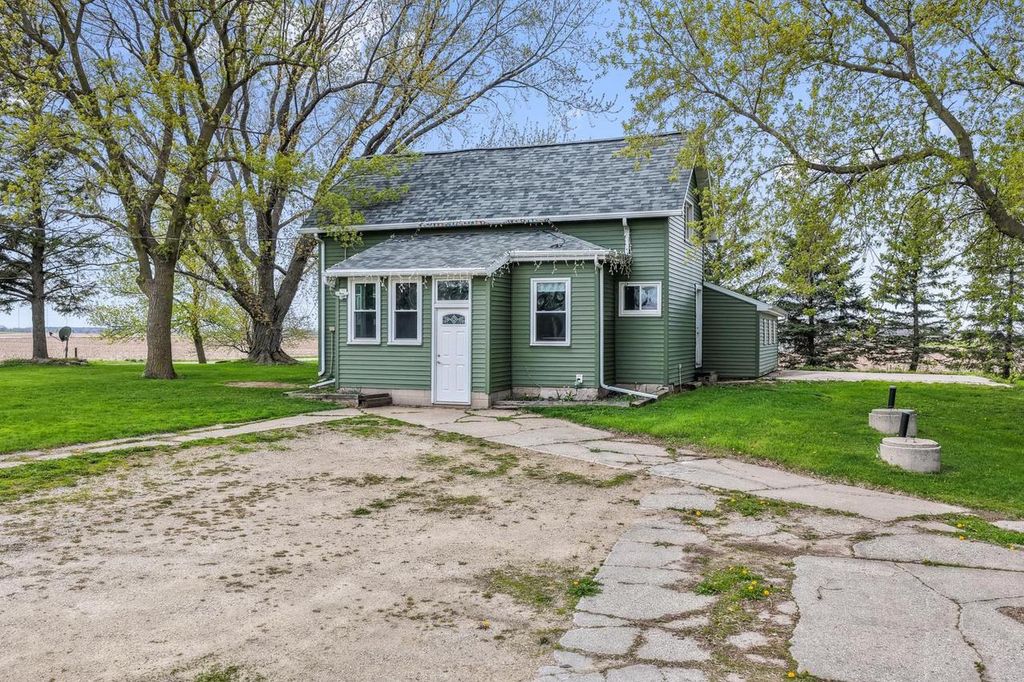 Photo of 4335 Depere ROAD, Denmark, WI 54208 (MLS # 50324989)