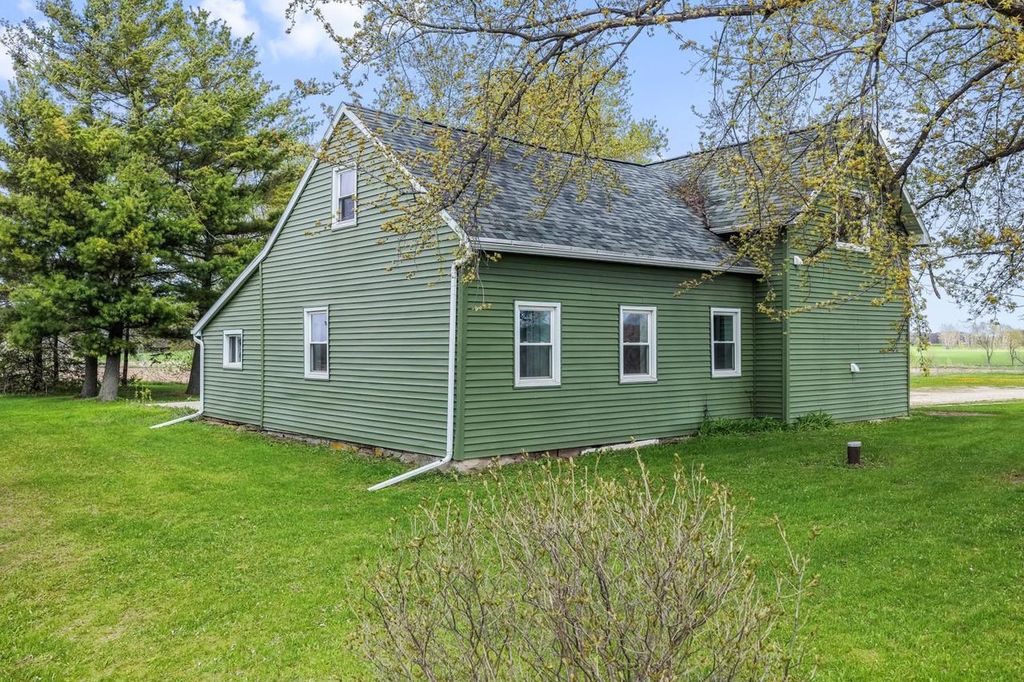 Photo of 4335 Depere ROAD, Denmark, WI 54208 (MLS # 50324989)