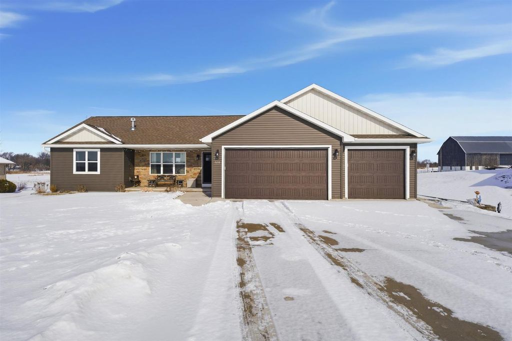 Photo of 510 E National AVENUE, Brillion, WI 54110 (MLS # 50320917)