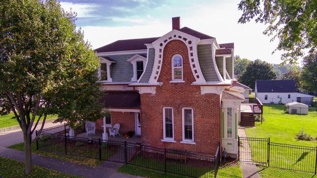 Photo of 229 N Monroe STREET, Lancaster, WI 53813 (MLS # 2033208)