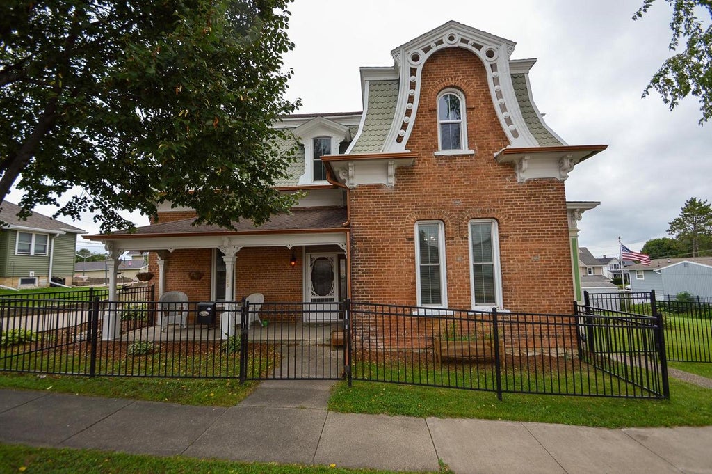 Photo of 229 N Monroe STREET, Lancaster, WI 53813 (MLS # 2033208)