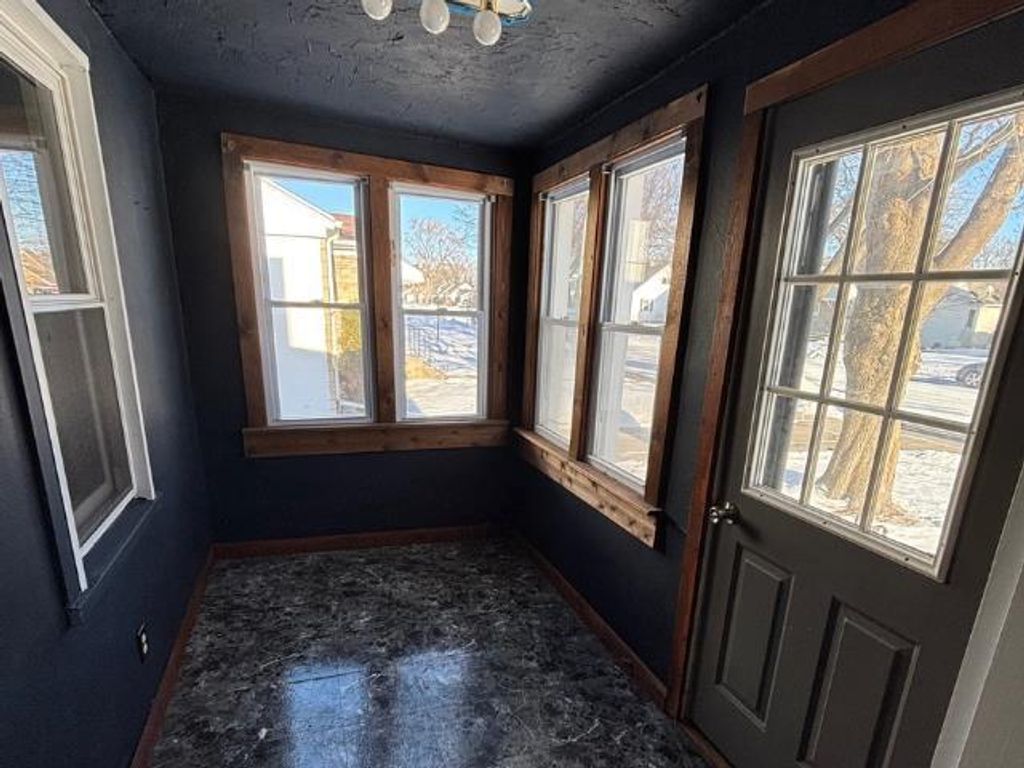 Photo of 835 Neville AVENUE, Green Bay, WI 54303 (MLS # 50319379)