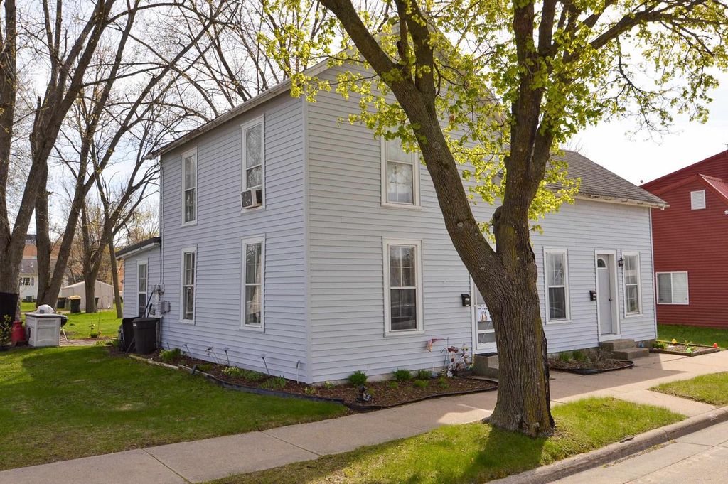 Photo of 208 W Oak STREET, Boscobel, WI 53805 (MLS # 2021351)