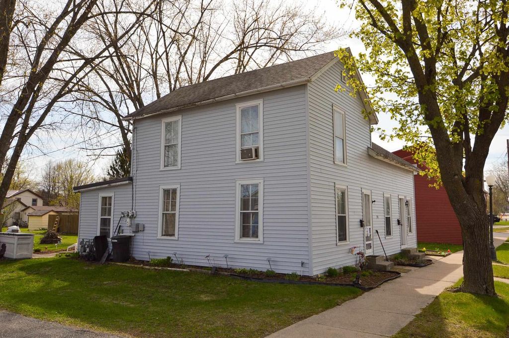 Photo of 208 W Oak STREET, Boscobel, WI 53805 (MLS # 2021351)