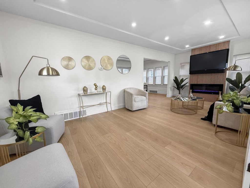 Photo of 3842 N 13th STREET, Milwaukee, WI 53206 (MLS # 1957470)