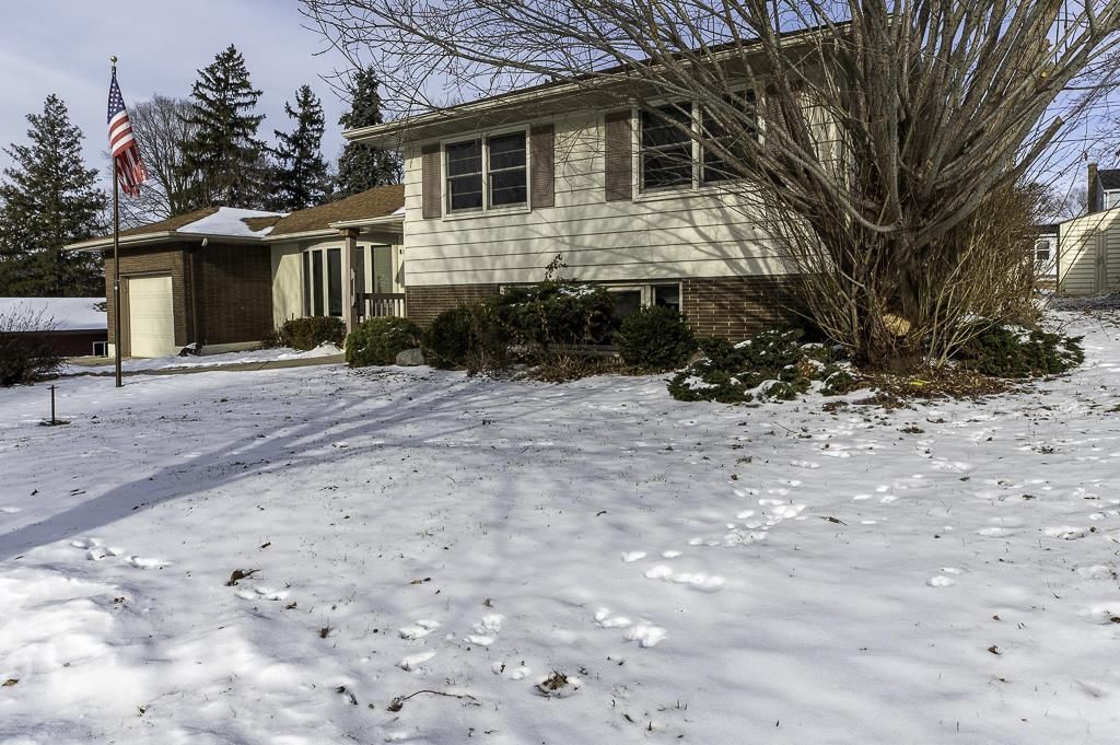 Photo of 1135 Home Park AVENUE, Janesville, WI 53545 (MLS # 2013149)