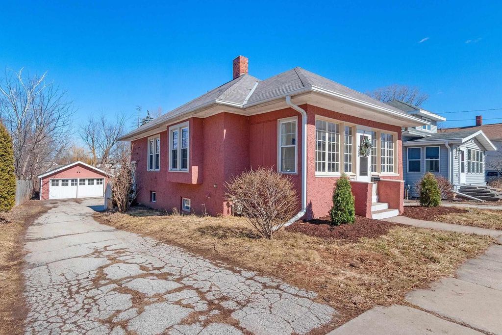 Photo of 1125 Crooks STREET, Green Bay, WI 54301 (MLS # 50322267)