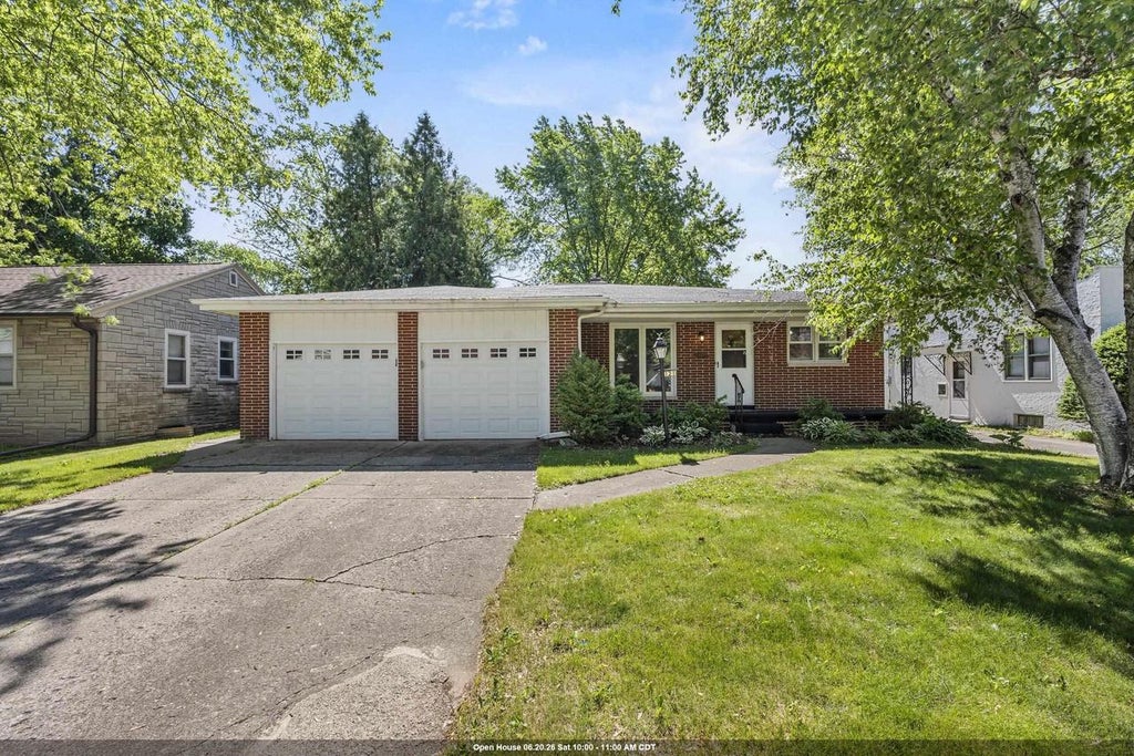 Photo of 121 Hudson STREET, Green Bay, WI 54303 (MLS # 50327639)