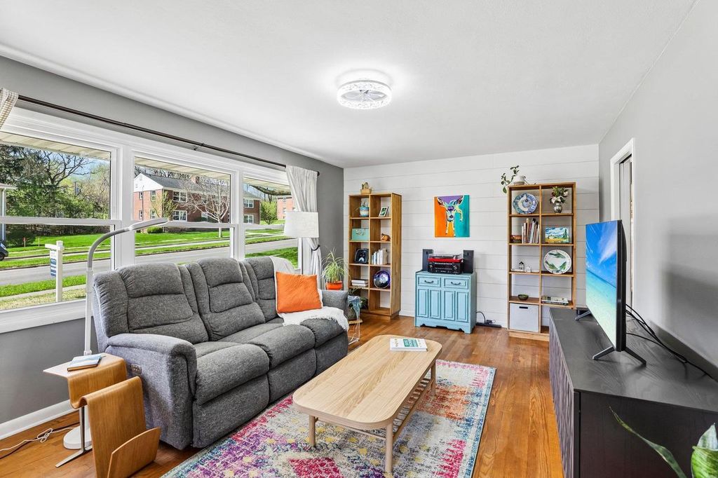 Photo of 6410 Lakeview BOULEVARD, Middleton, WI 53562 (MLS # 2020828)