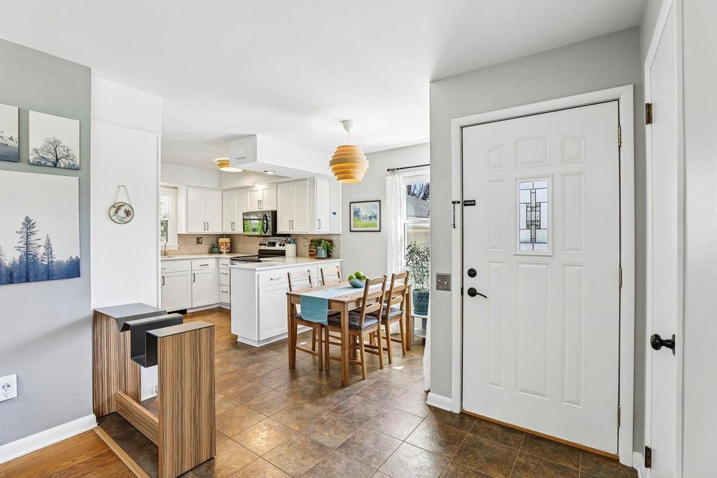 Photo of 6410 Lakeview BOULEVARD, Middleton, WI 53562 (MLS # 2020828)