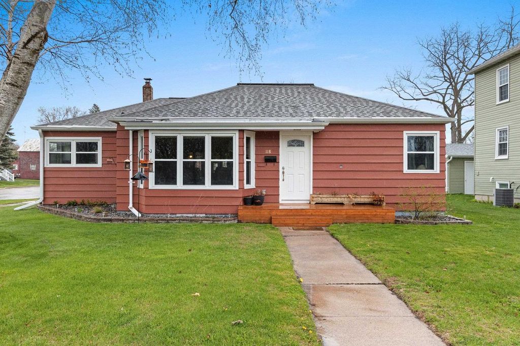 Photo of 118 Jones AVENUE, Oconto, WI 54153 (MLS # 50324785)