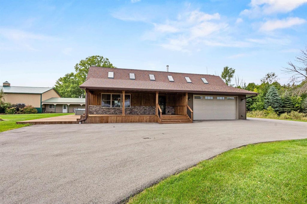 Photo of 4879 County Road A, Oshkosh, WI 54901 (MLS # 50332814)