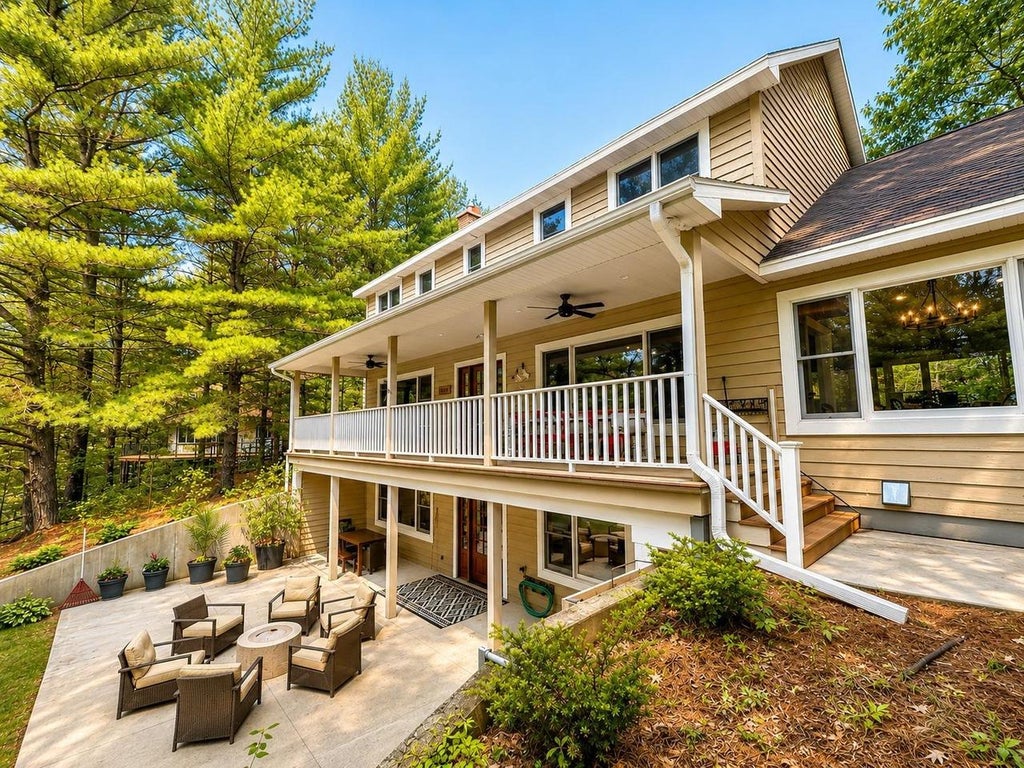 Photo of W4665 N Pearl Lake ROAD, Redgranite, WI 54970 (MLS # 50331716)