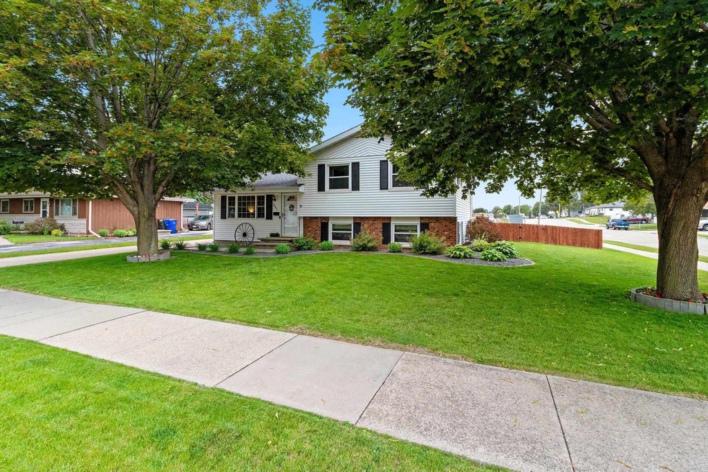 Photo of 661 Fern STREET, Kaukauna, WI 54130 (MLS # 50328204)