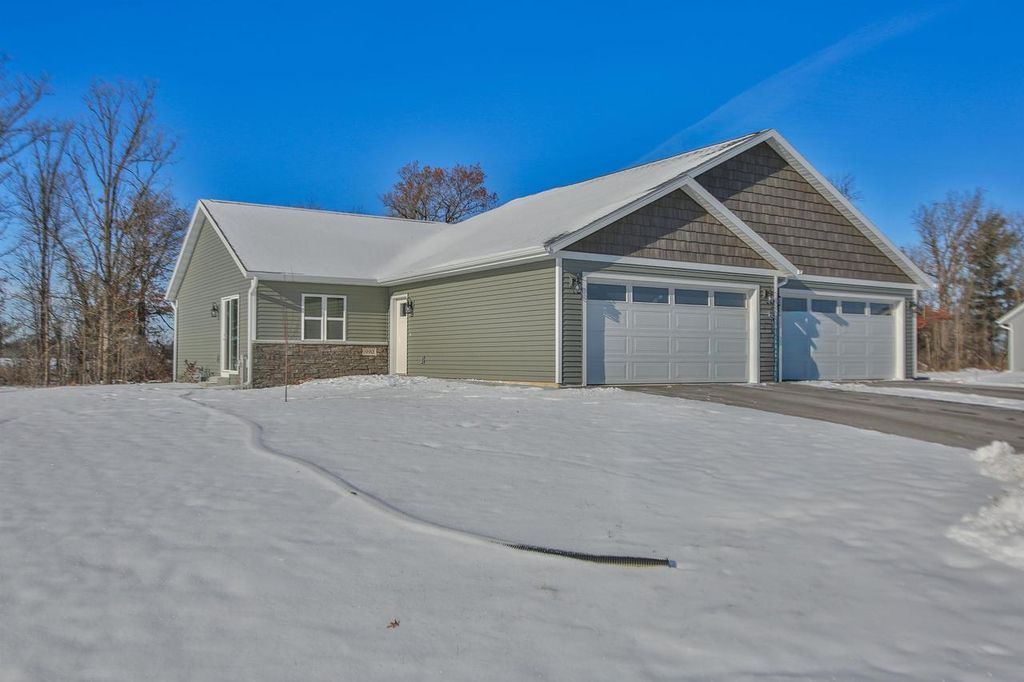 Photo of 990 Morning Star LANE, Plover, WI 54467 (MLS # 22505846)